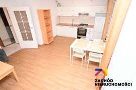 Przestronna Kawalerka Os. Zastalowskie